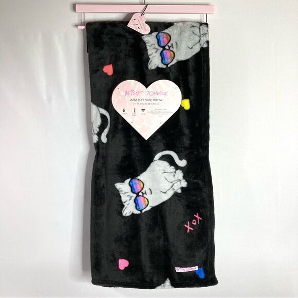Betsey Johnson Black Cool Cat Ultra Soft Plush Throw 50”x60” NWT Rainbow Groovy - Picture 1 of 9